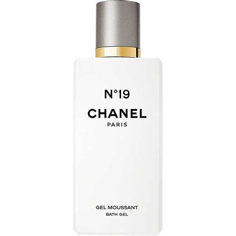 chanel perfume no 19 review